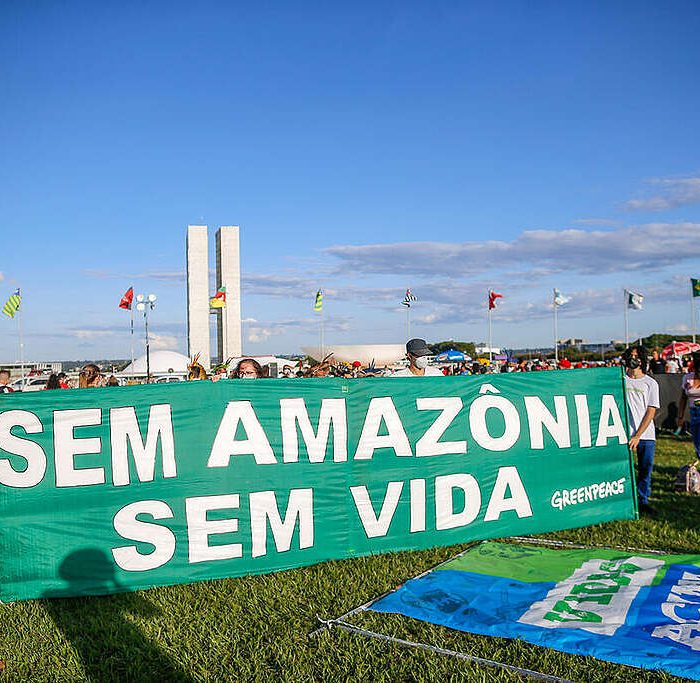 Greenpeace Brasil sinaliza risco de projetos de lei que comprometem a supervisão ambiental na Câmara dos Deputados nesta terça-feira (19)